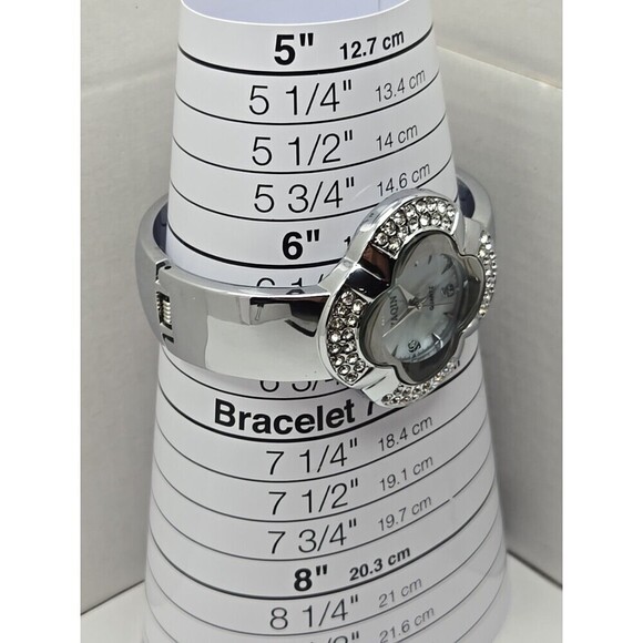 Yaqin Clover Crystal Bangle Watch Silver MOP Dial Quartz New Battery Ladies Gift - Picture 6 of 10